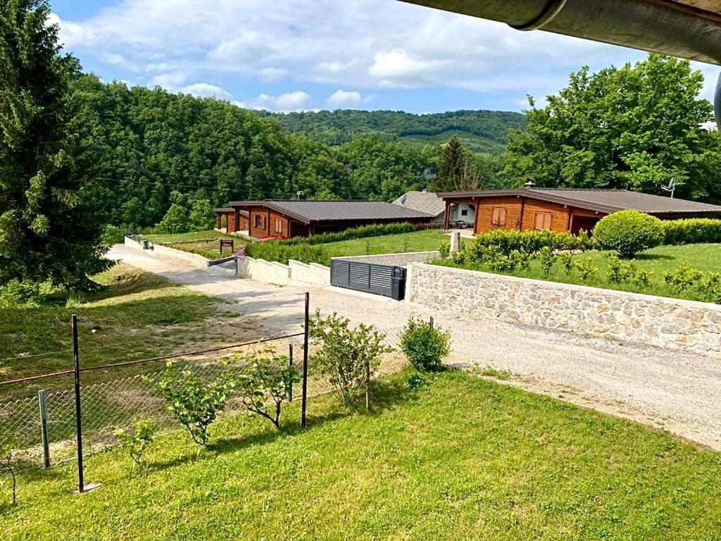 Holiday Home Natura Слунь Екстер'єр фото